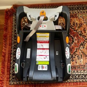Chicco KeyFit 30 Infant Car Seat BASE ONLY